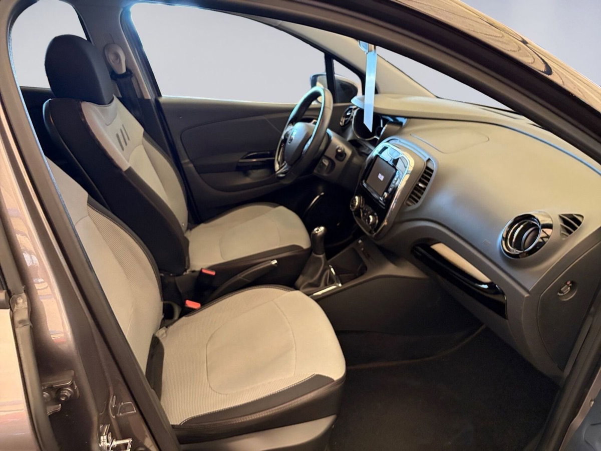 Renault Captur dCi 8V 90 CV Start&Stop Energy Iconic (10)