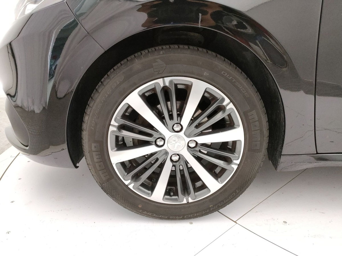 Peugeot 208 82 5 porte Allure (11)