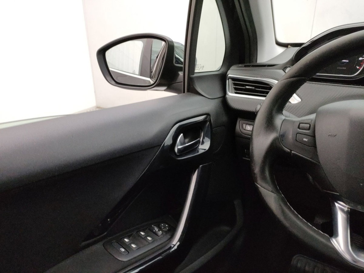Peugeot 208 82 5 porte Allure (14)