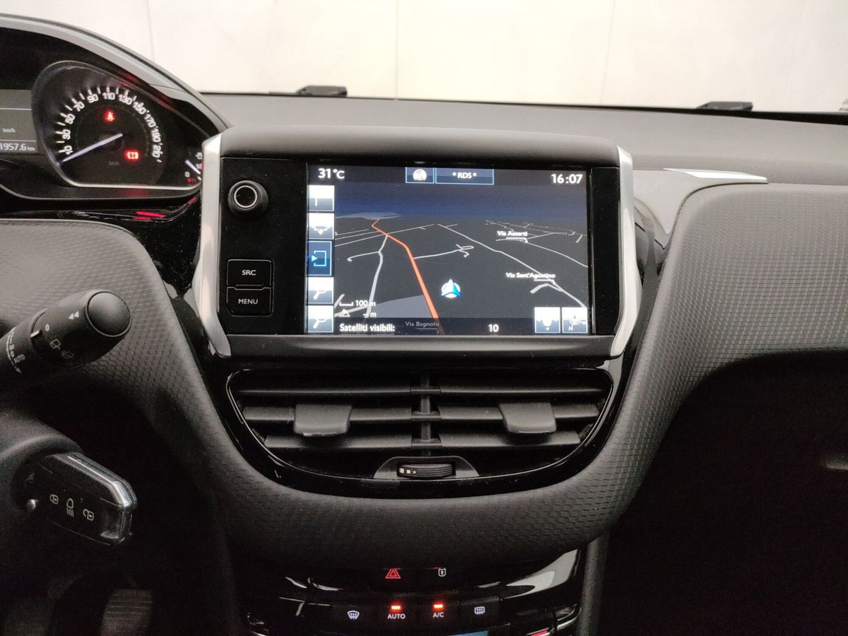 Peugeot 208 82 5 porte Allure (16)
