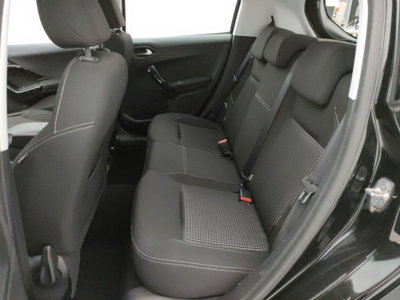 Peugeot 208 82 5 porte Allure (8)
