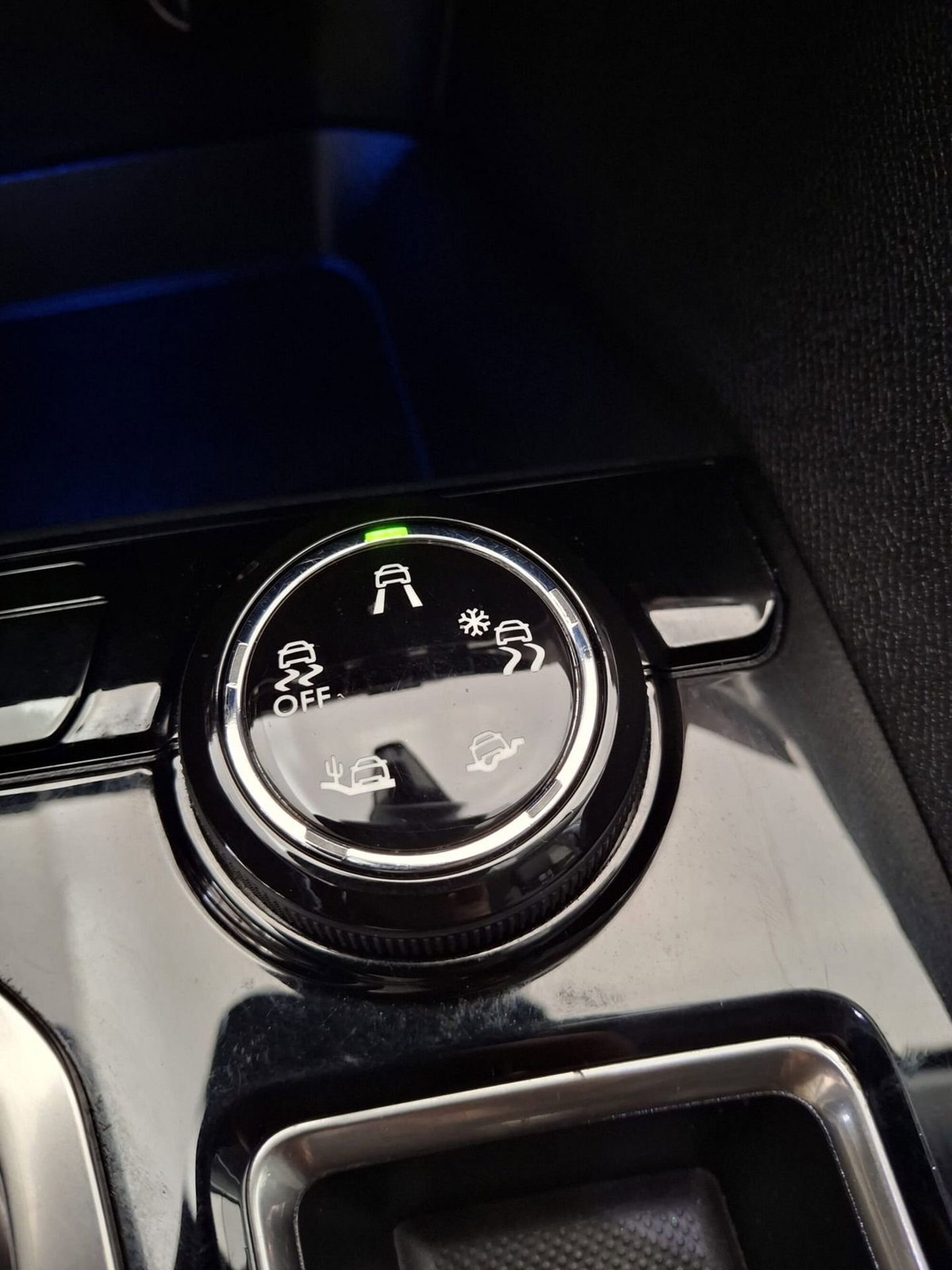 Peugeot 3008 PureTech Turbo 130 S&S EAT8 Allure (11)