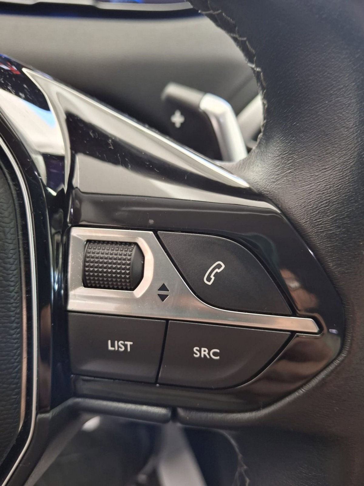 Peugeot 3008 PureTech Turbo 130 S&S EAT8 Allure (14)