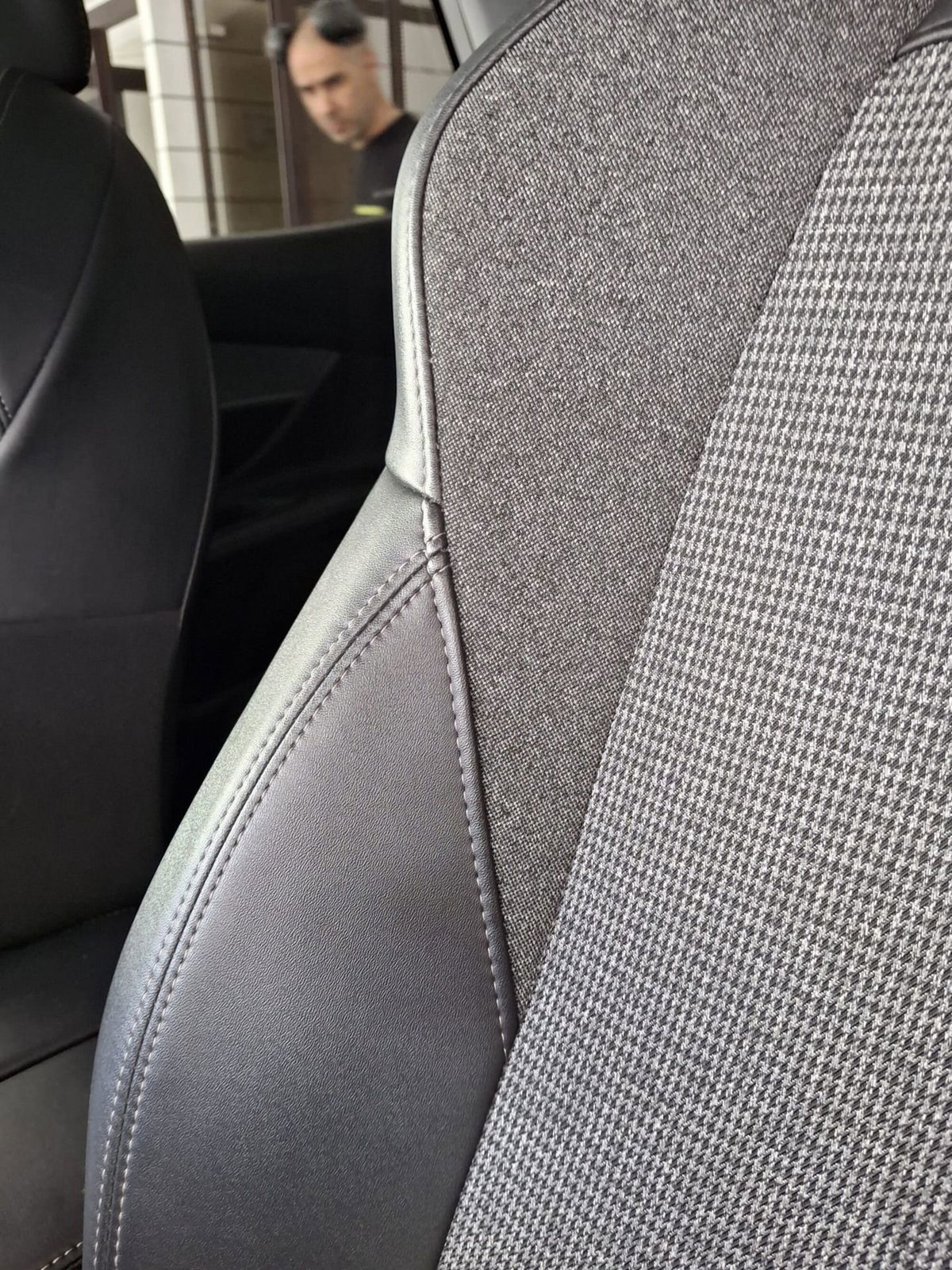 Peugeot 3008 PureTech Turbo 130 S&S EAT8 Allure (16)