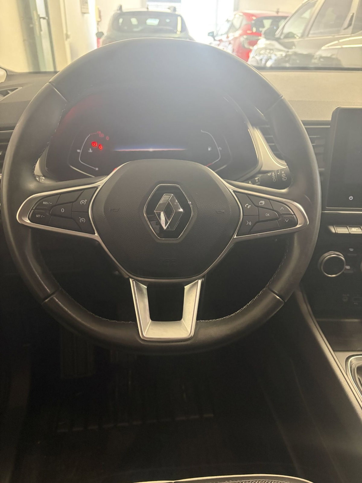 Renault Captur 1.0 tce Techno 90cv (4)