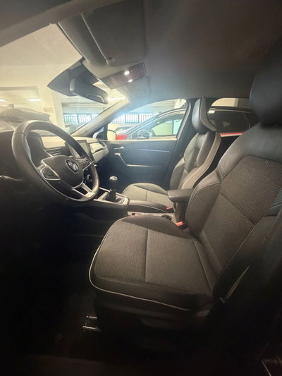 Renault Captur 1.0 tce Techno 90cv (6)