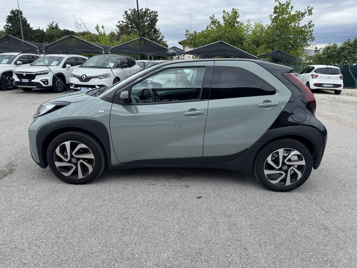 Toyota Aygo X 1.0 Trend 72cv (2)