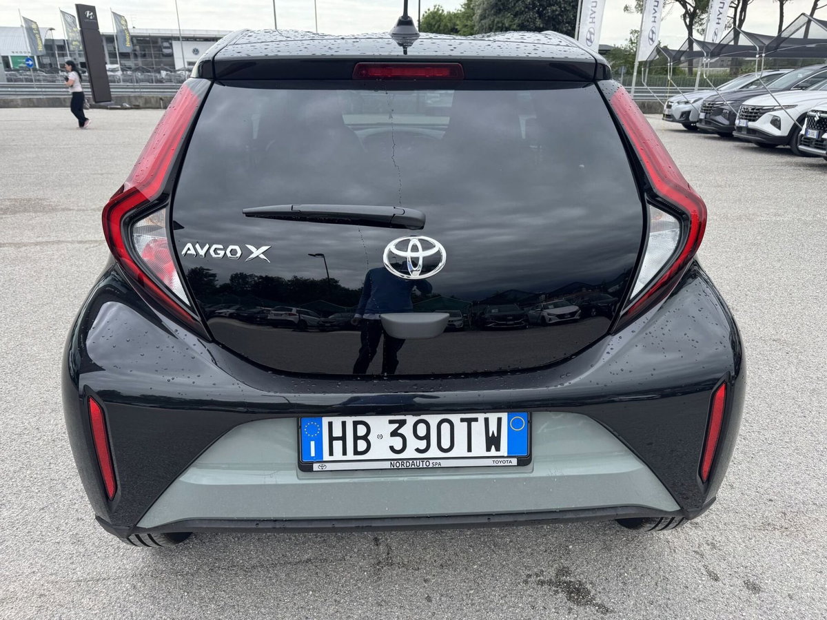 Toyota Aygo X 1.0 Trend 72cv (4)