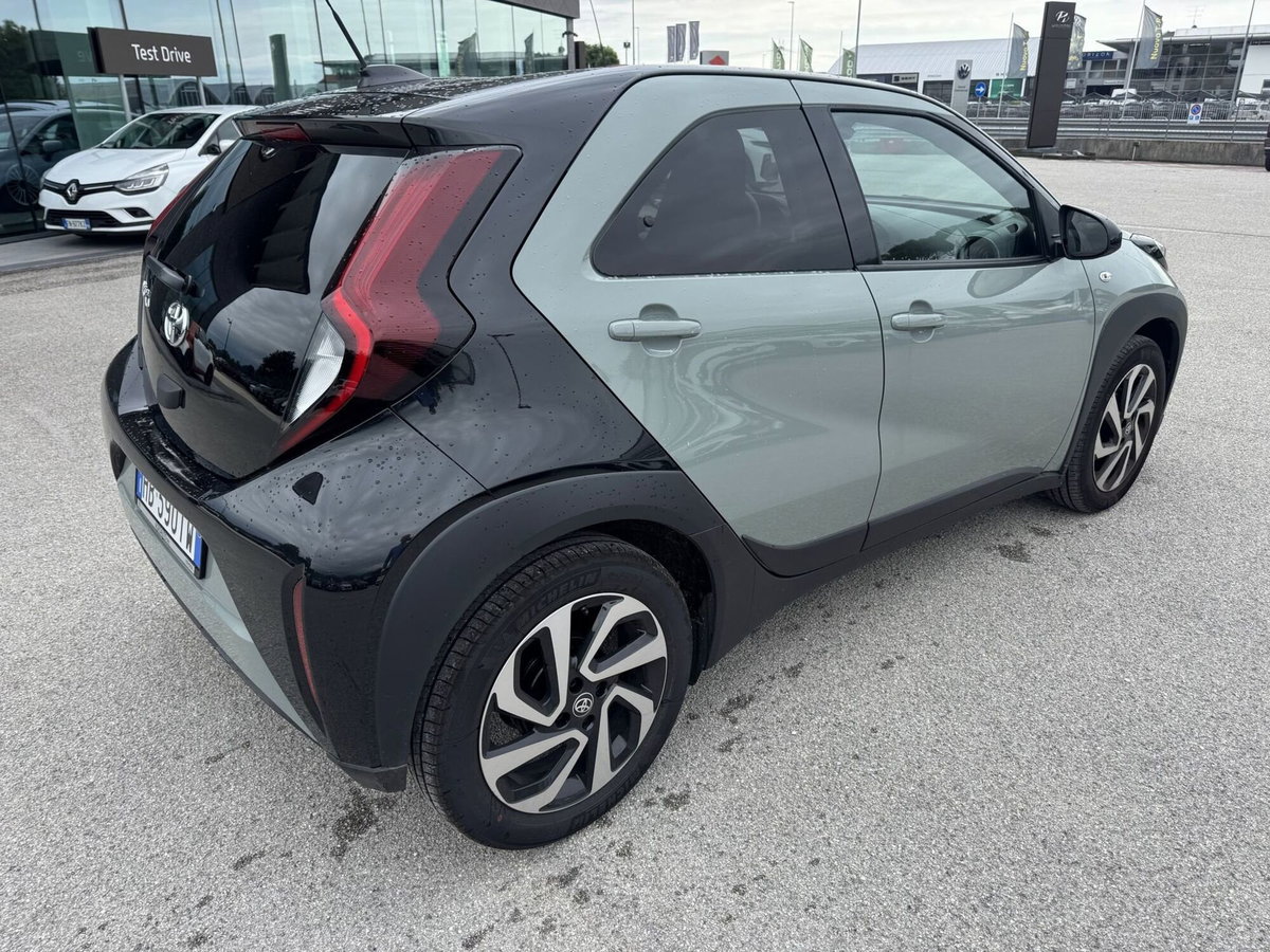 Toyota Aygo X 1.0 Trend 72cv (5)
