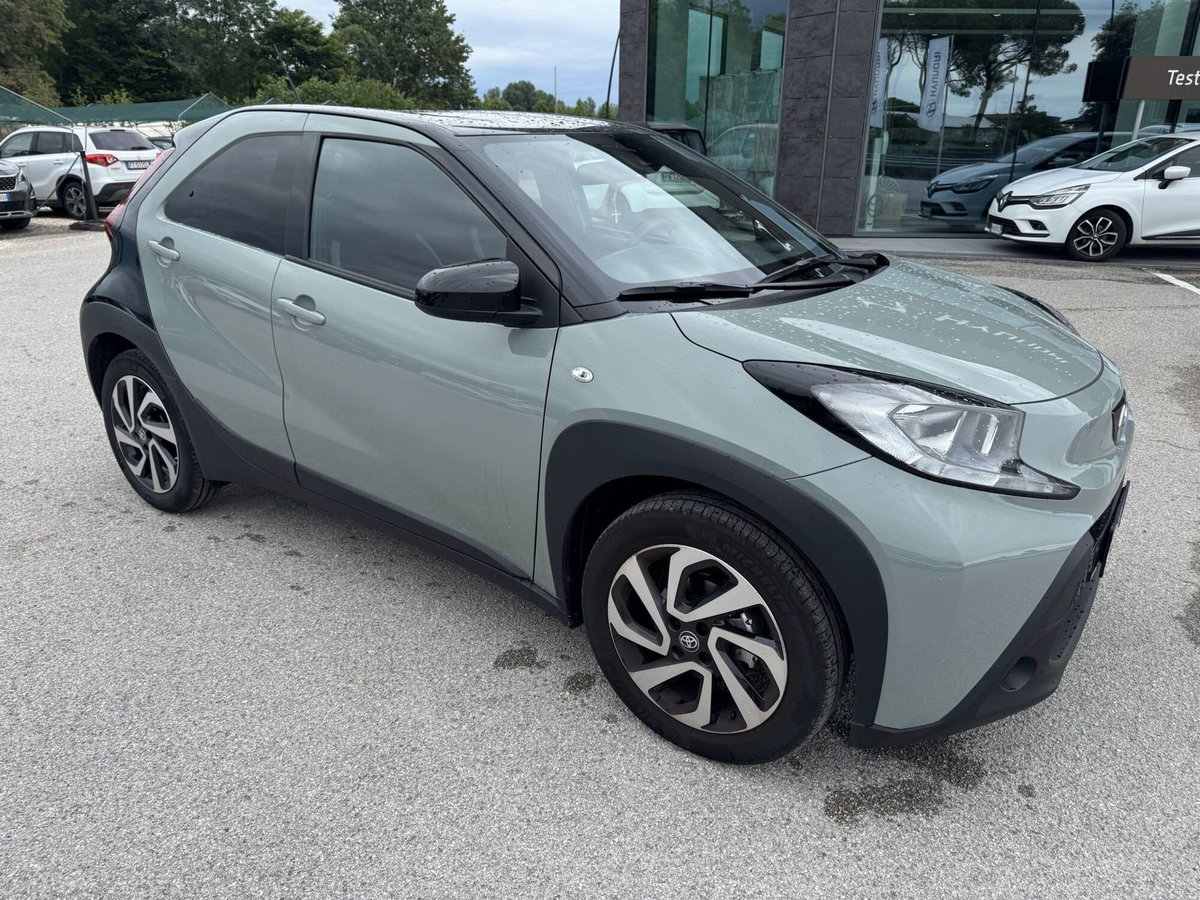 Toyota Aygo X 1.0 Trend 72cv (7)