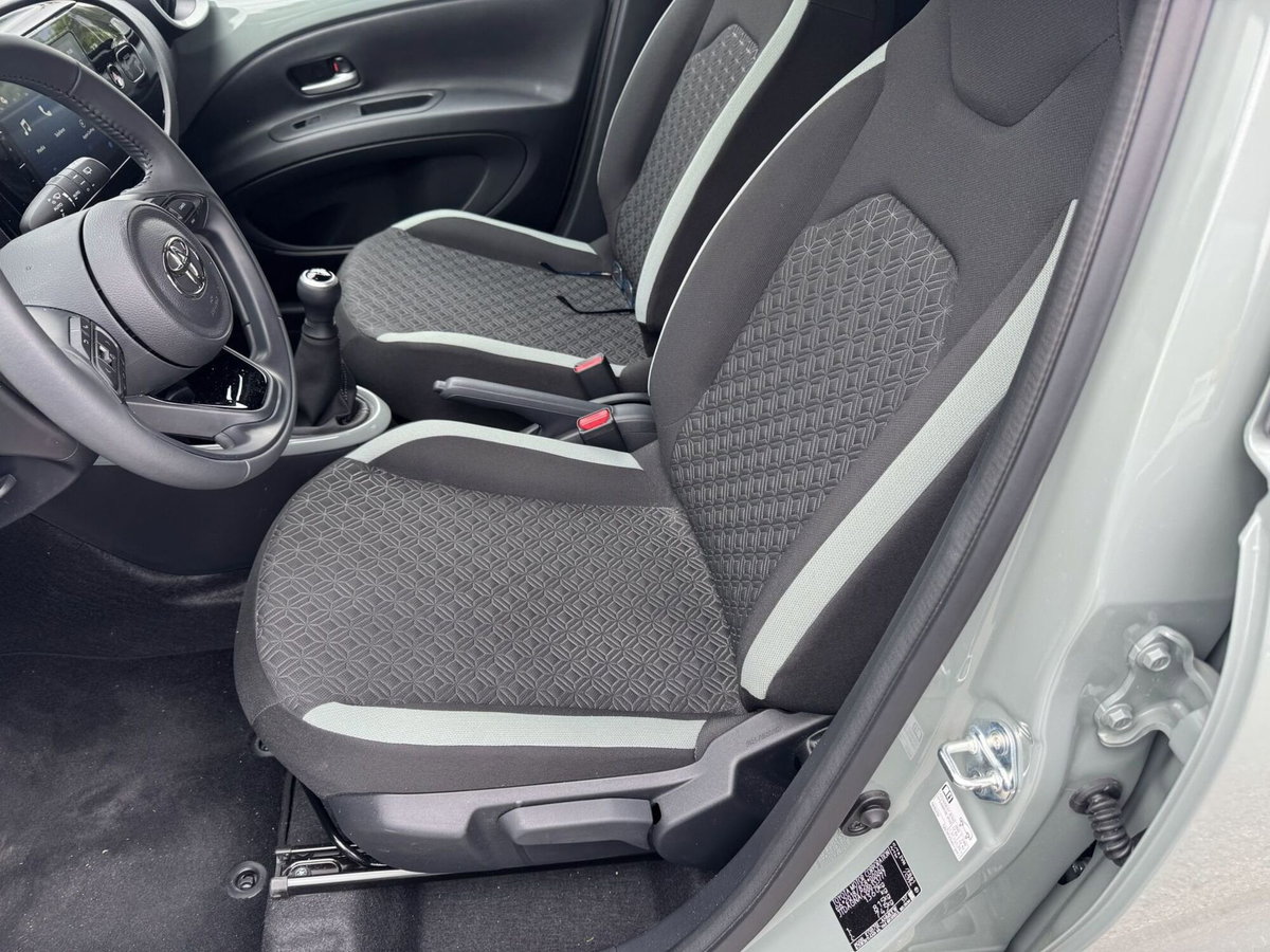 Toyota Aygo X 1.0 Trend 72cv (9)