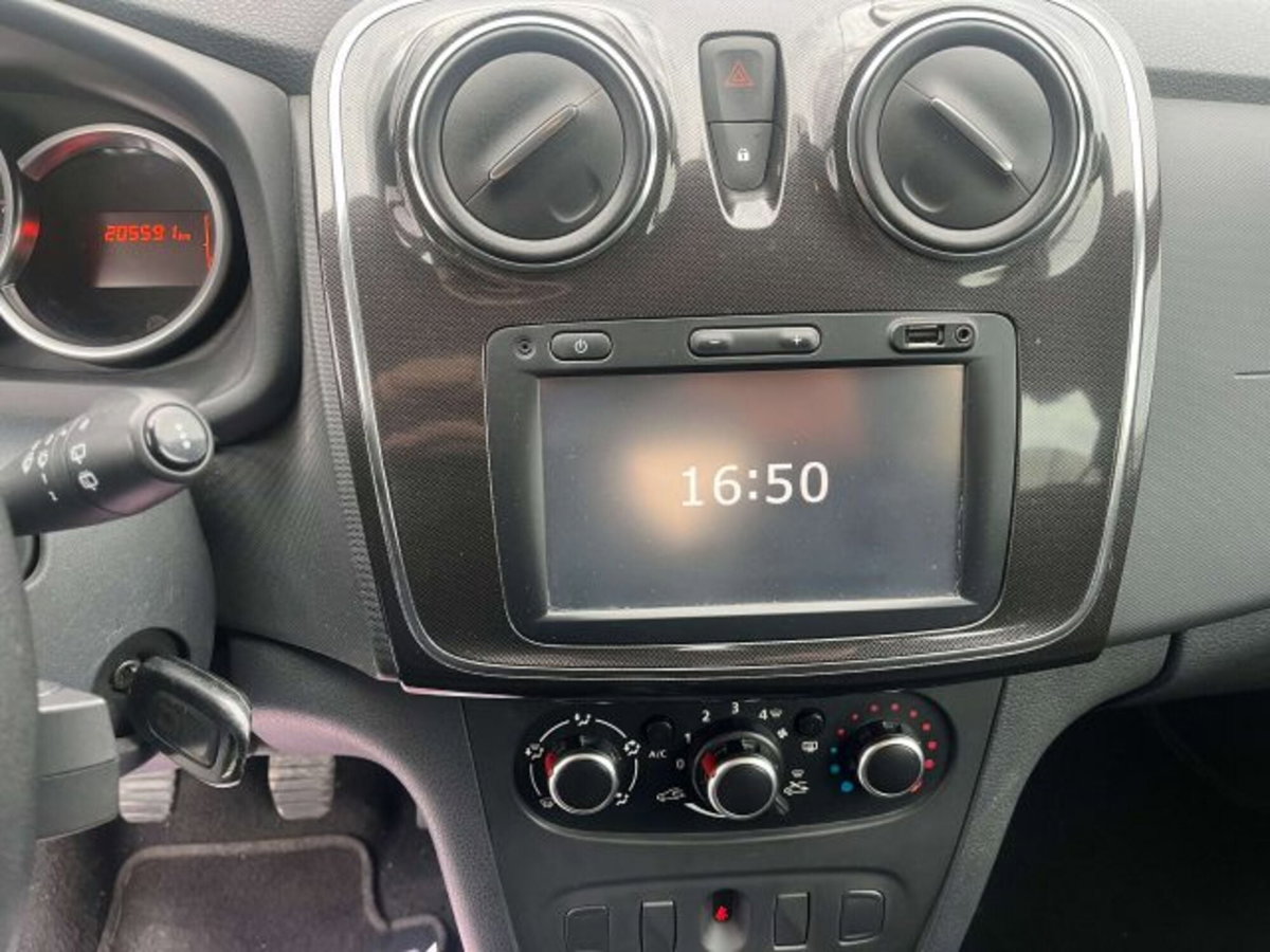 Dacia Sandero 0.9 TCe 12V 90CV Start&Stop Ambiance (9)