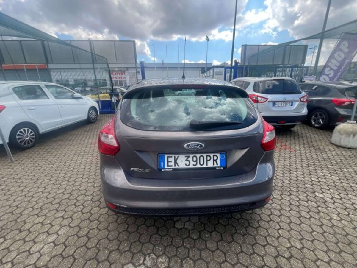 Ford Focus 1.6 TDCi 115 CV Titanium (10)