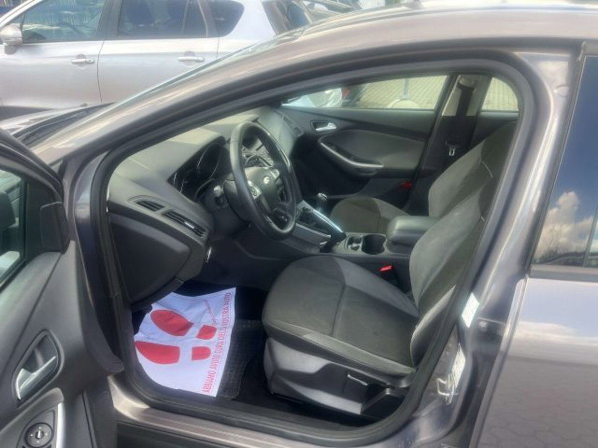 Ford Focus 1.6 TDCi 115 CV Titanium (5)