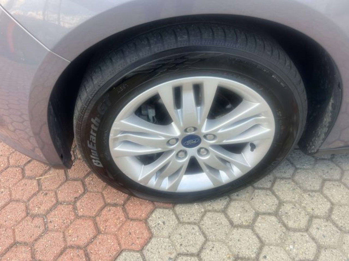 Ford Focus 1.6 TDCi 115 CV Titanium (6)