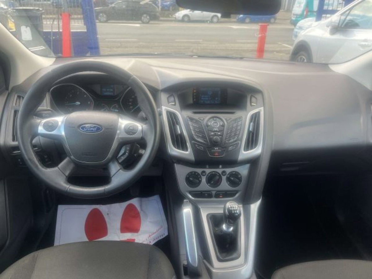 Ford Focus 1.6 TDCi 115 CV Titanium (8)