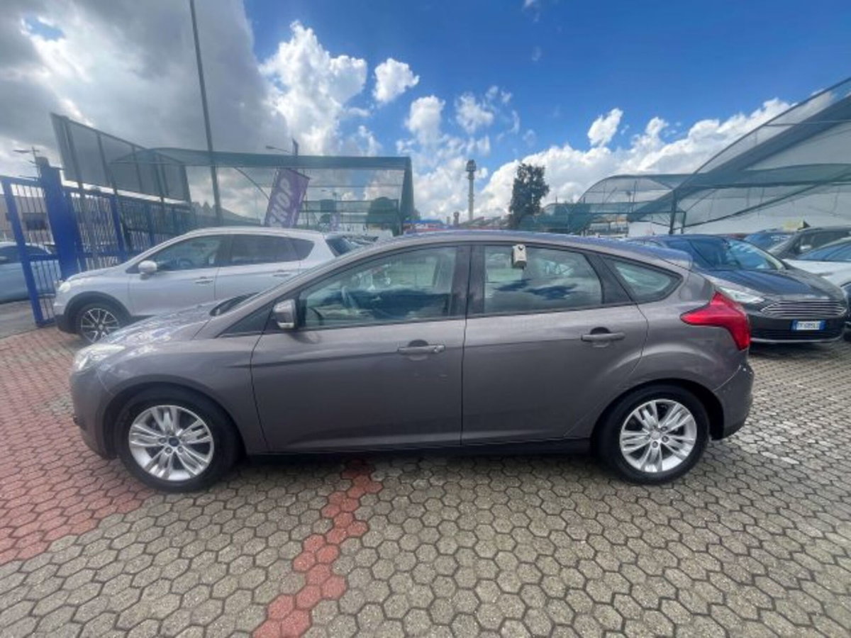 Ford Focus 1.6 TDCi 115 CV Titanium (9)