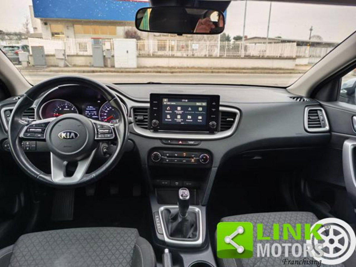 Kia XCeed 1.6 CRDi 115 CV Style (11)