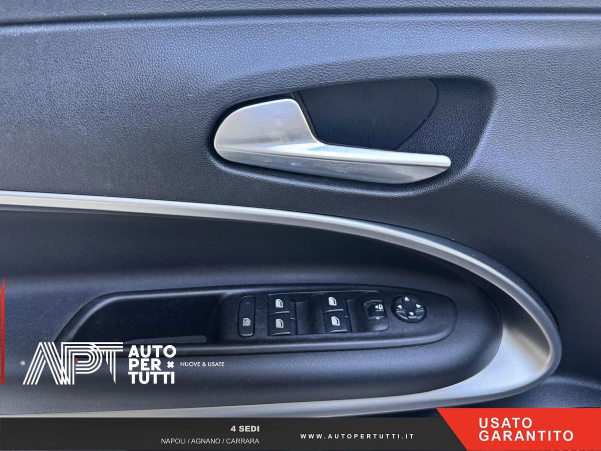 Jeep Avenger 1.2 turbo Summit fwd 100cv (13)