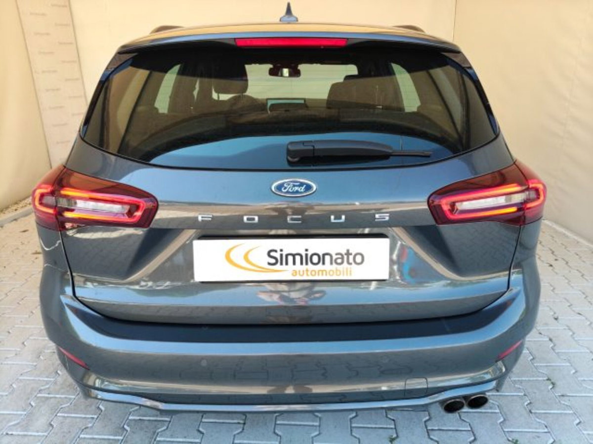 Ford Focus Station Wagon 1.5 EcoBlue 115 CV automatico SW ST-Line Design (5)