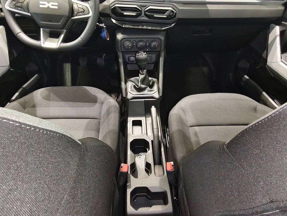 Dacia Duster 1.2 Eco-G Essential 120cv (16)