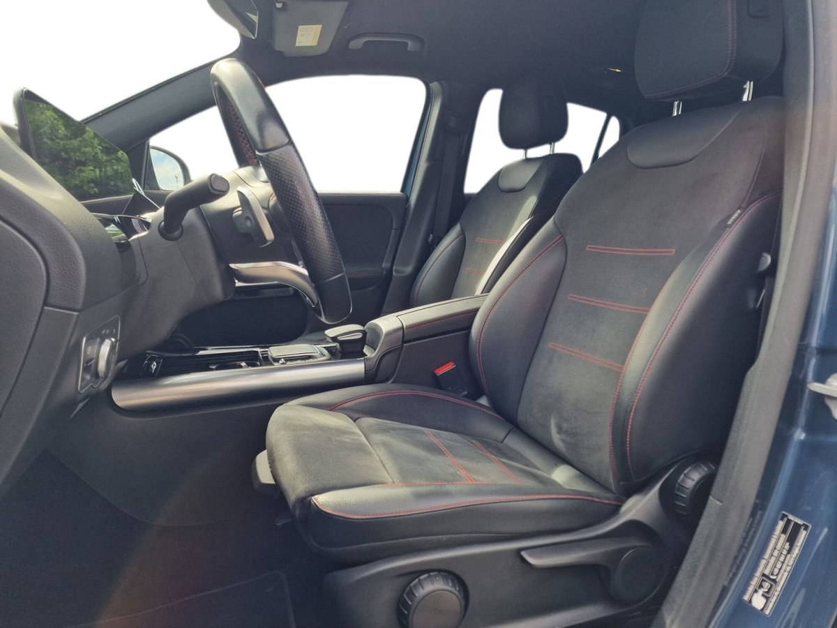 Mercedes-Benz GLA SUV 200 d Automatic 4Matic Premium (12)