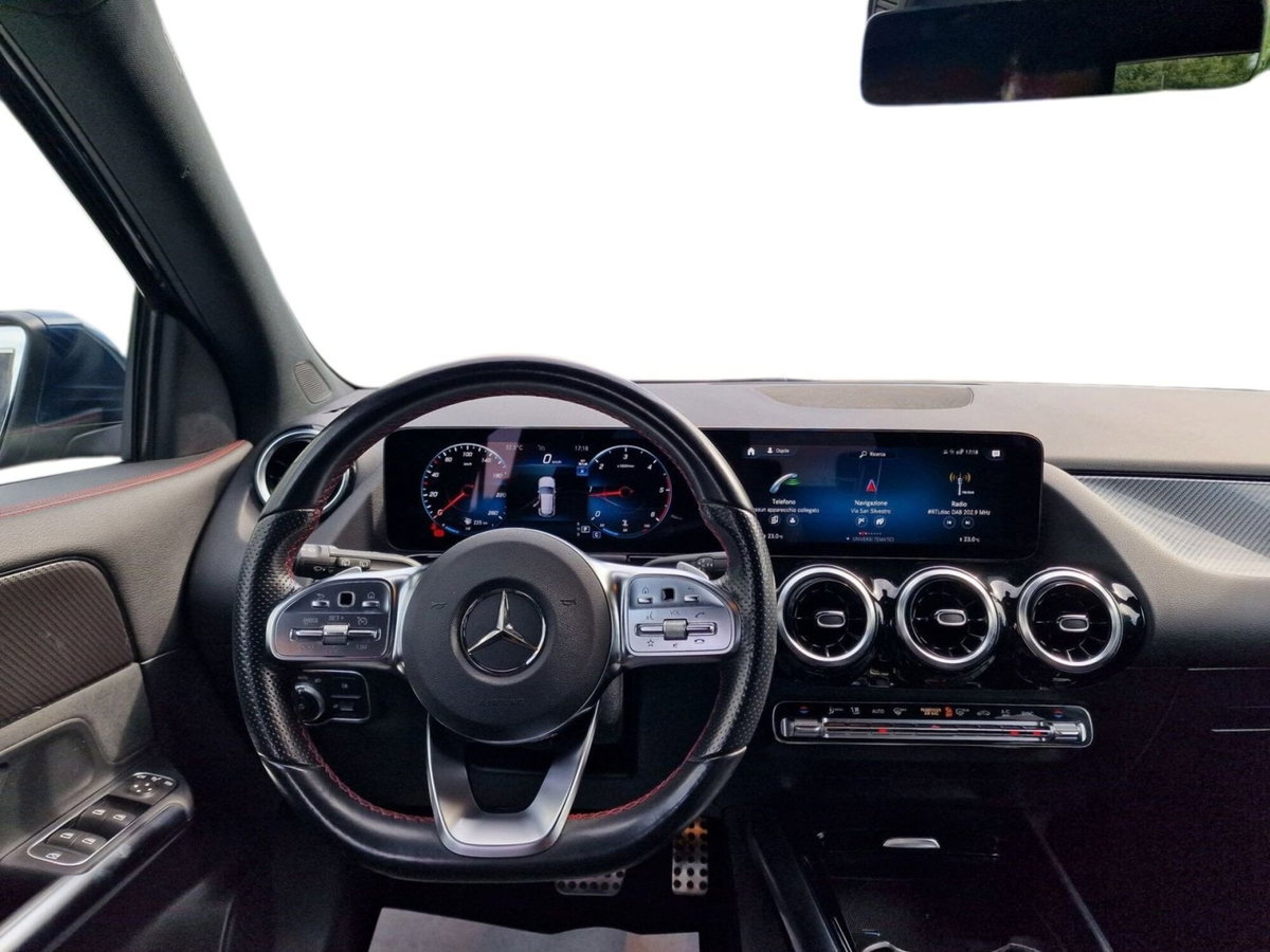 Mercedes-Benz GLA SUV 200 d Automatic 4Matic Premium (17)