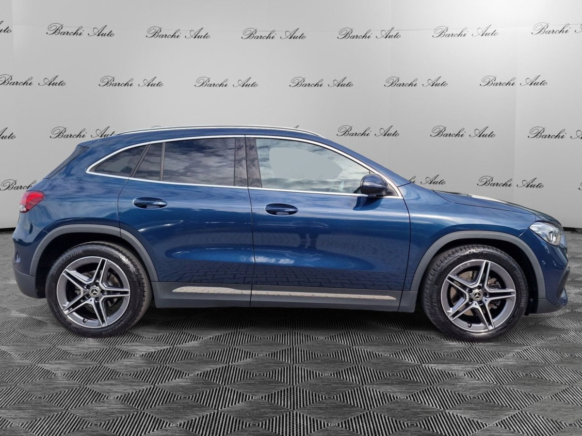Mercedes-Benz GLA SUV 200 d Automatic 4Matic Premium (4)