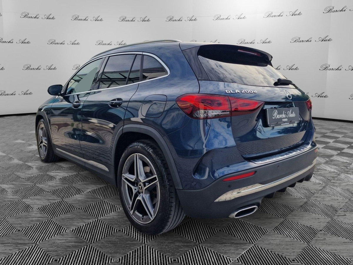 Mercedes-Benz GLA SUV 200 d Automatic 4Matic Premium (6)