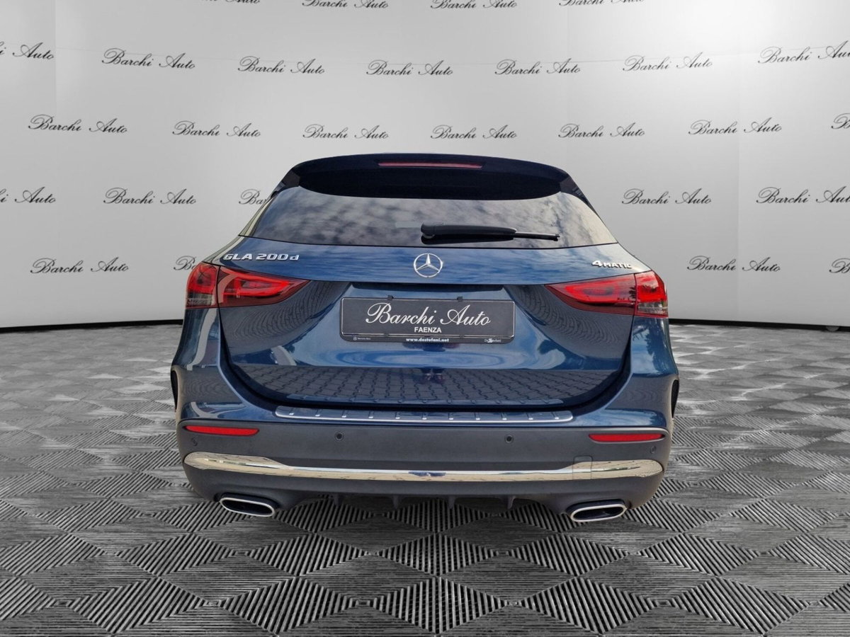Mercedes-Benz GLA SUV 200 d Automatic 4Matic Premium (7)