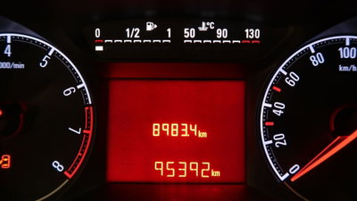 Opel Corsa 1.4 90CV 5 porte b-Color (20)