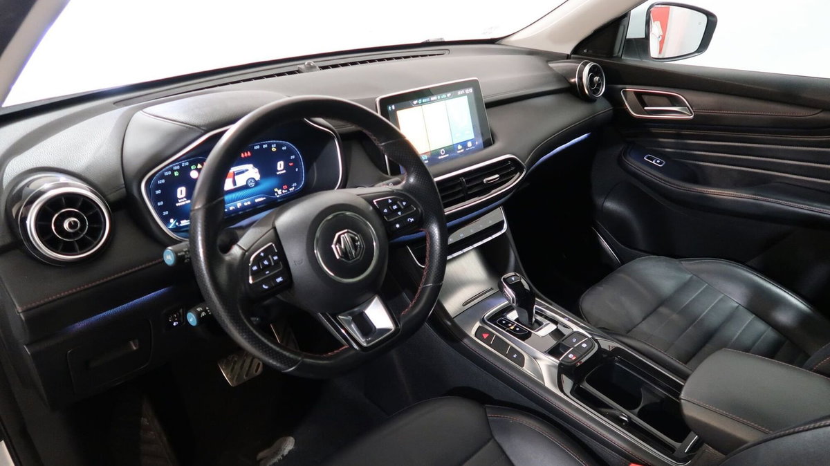 Mg EHS Plug-in Hybrid Exclusive (2)