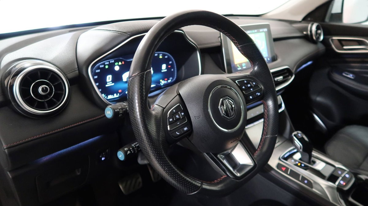 Mg EHS Plug-in Hybrid Exclusive (4)