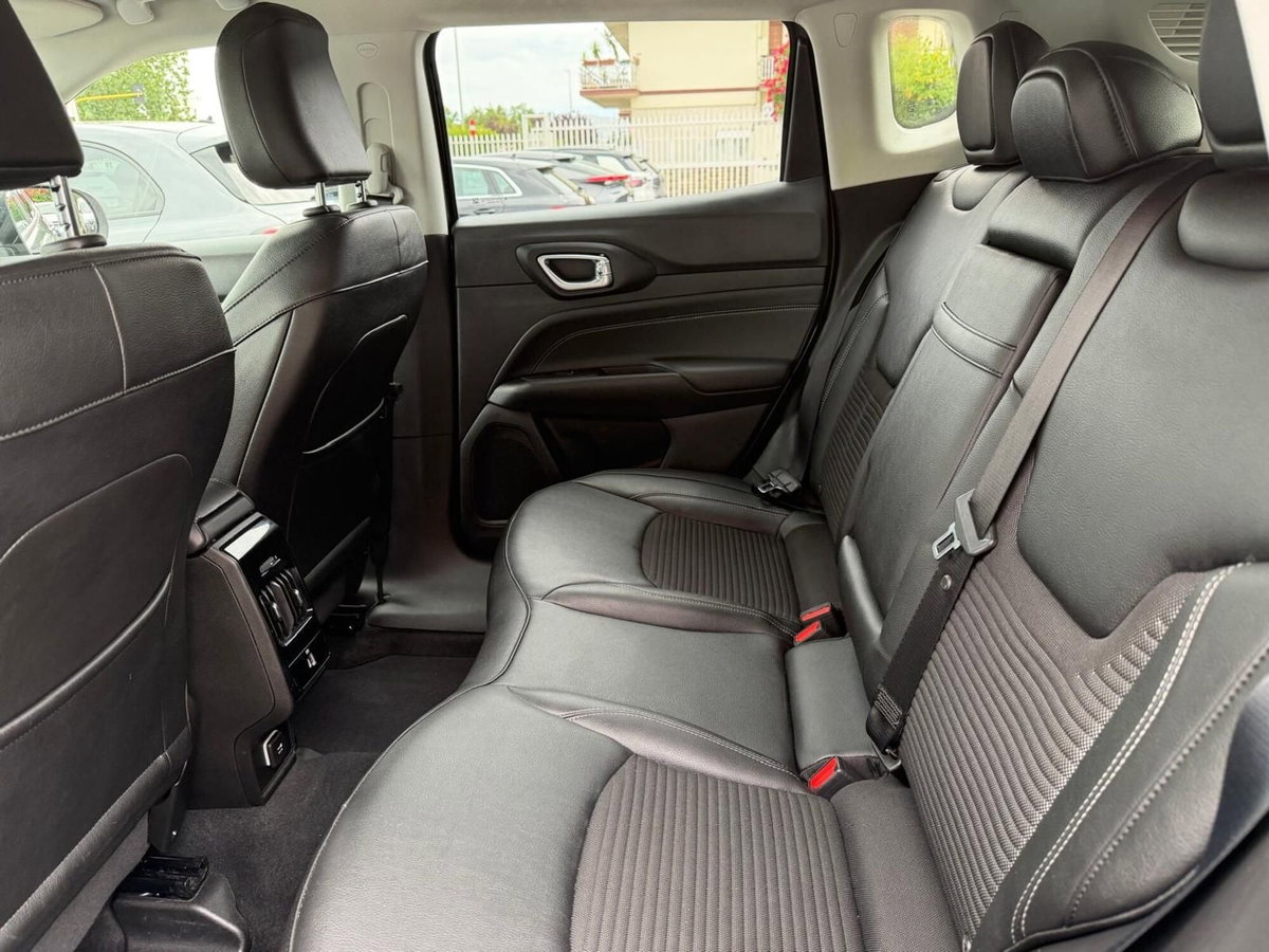 Jeep Compass 1.3 turbo t4 phev Trailhawk 4xe auto (15)