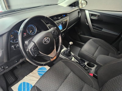 Toyota Auris 1.4 D-4D 5 porte (12)