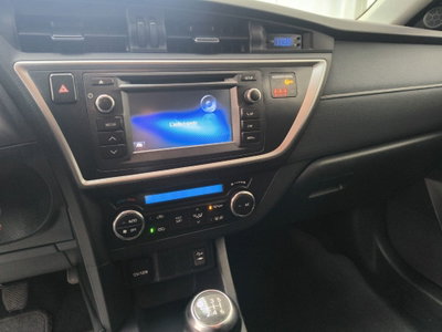 Toyota Auris 1.4 D-4D 5 porte (16)