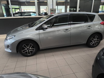 Toyota Auris 1.4 D-4D 5 porte (7)