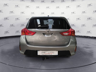 Toyota Auris 1.4 D-4D 5 porte (9)