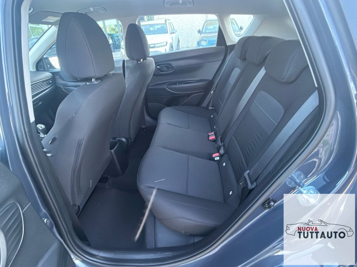 Hyundai Bayon 1.0 t-gdi Business 90cv dct (15)