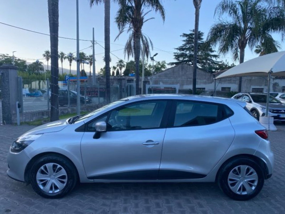 Renault Clio 1.5 dCi 8V 75CV 5 porte Wave (15)