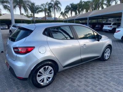 Renault Clio 1.5 dCi 8V 75CV 5 porte Wave (4)