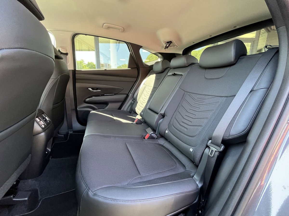 Hyundai Tucson 1.6 hev Exellence 2wd 239cv auto (8)