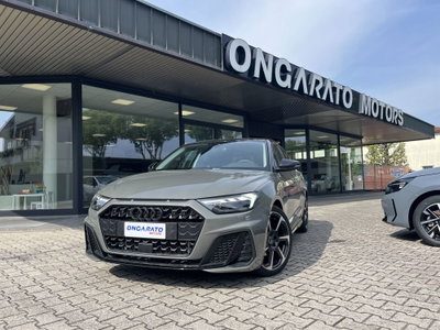 Audi A1 Sportback 30 1.0 tfsi Identity Black 116cv s-tronic usata