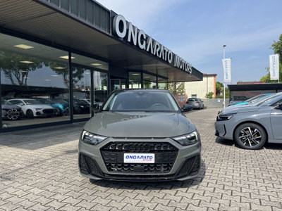 Audi A1 Sportback 30 1.0 tfsi Identity Black 116cv s-tronic (2)
