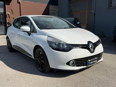 Renault Clio 1.5 dCi 8V 75CV 5 porte Costume National (4)