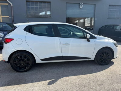 Renault Clio 1.5 dCi 8V 75CV 5 porte Costume National (5)