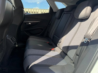 Peugeot 3008 BlueHDi 120 S&S Active (11)