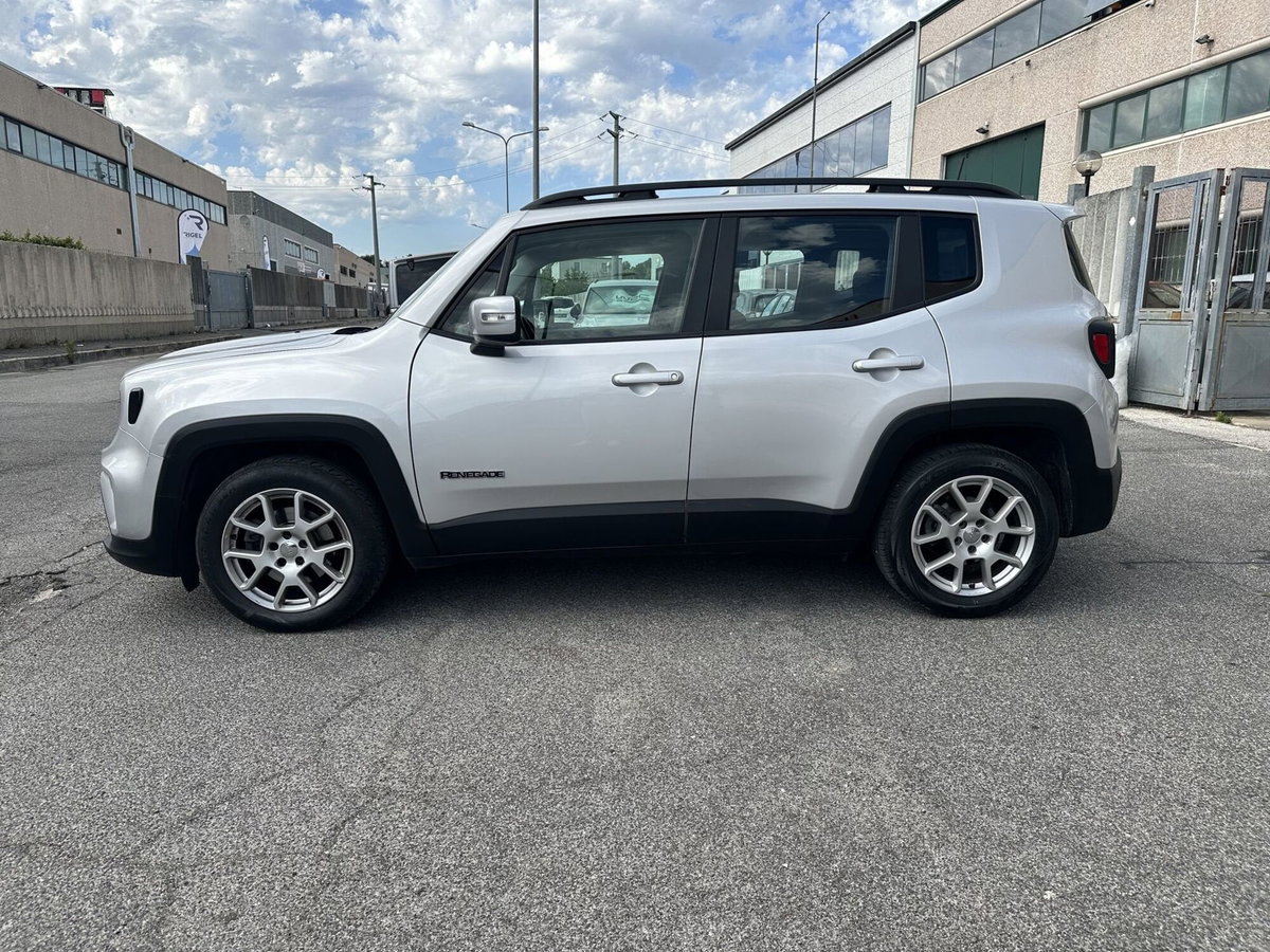 Jeep Renegade 1.3 T4 DDCT Limited (3)