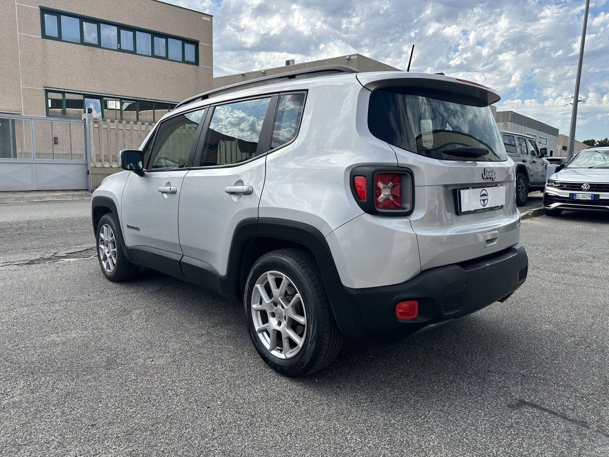 Jeep Renegade 1.3 T4 DDCT Limited (4)