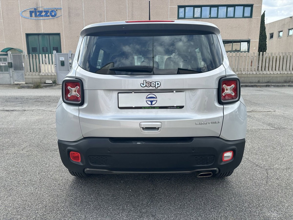 Jeep Renegade 1.3 T4 DDCT Limited (5)